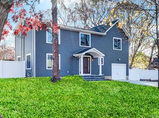 6 Renee Ct, Centereach, NY 11720