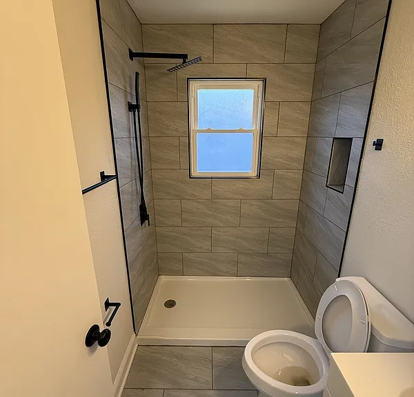 201 E Ocean View Ave #4 — Photo 6