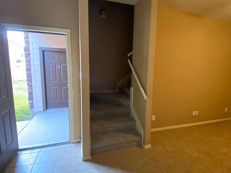 1112 Eisenhower St #H — Photo 16
