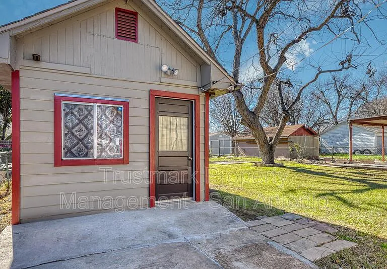 1322 W Malone Ave — Photo 19
