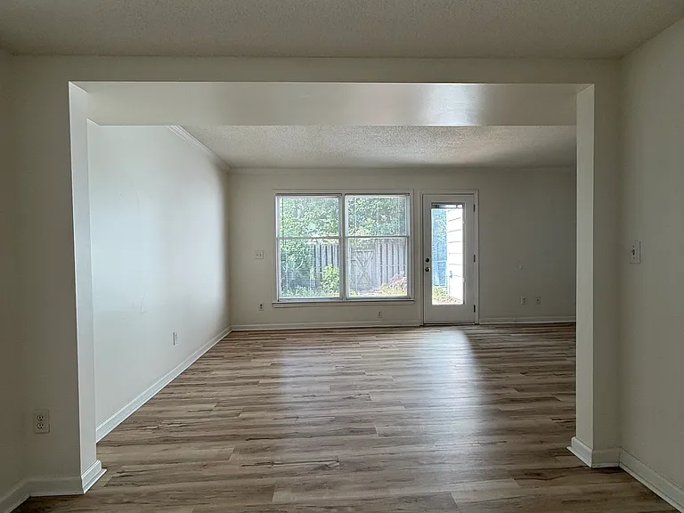 4912 Seabrook Ct — Photo 18