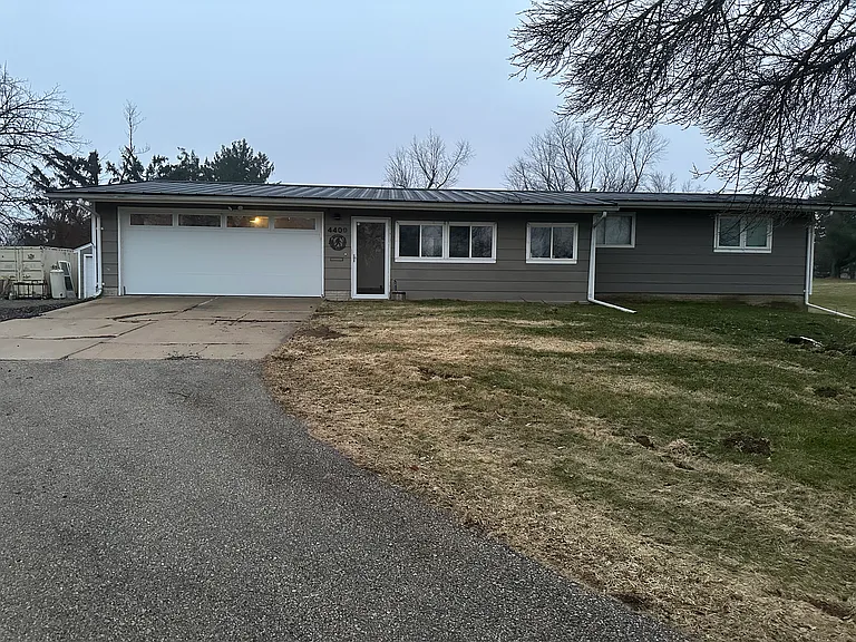 4409 Lakeside Rd — Photo 1