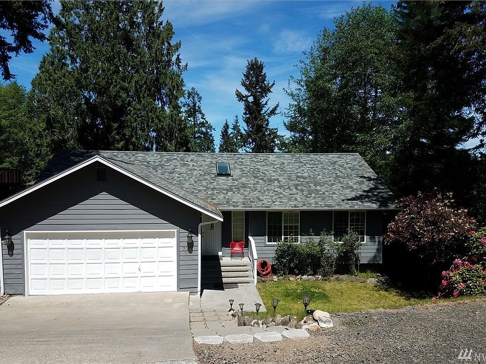 1st image of 778 NE Woods Pl
