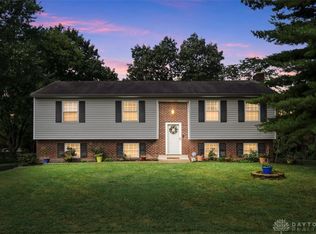7709 Whitehall Cir W, West Chester, OH 45069