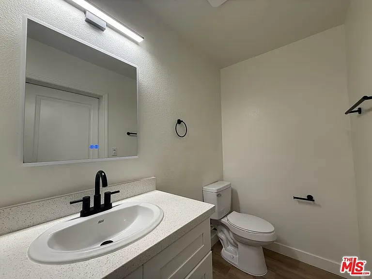 314 S Clark Dr #2 — Photo 41