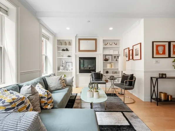 33 N Bennet St APT 3, Boston, MA 02113