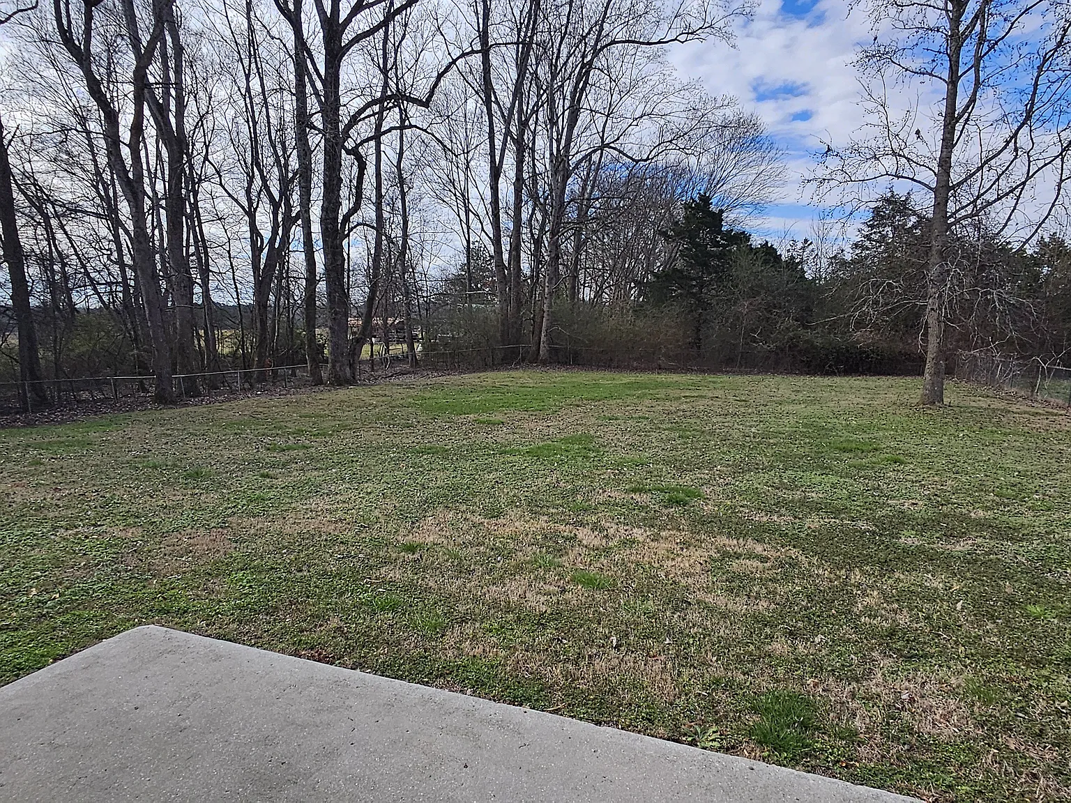 3 bed, 1.5 bath, 1170 sqft, $1,350 — Photo 3