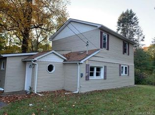24 Amato Ln, Highland, NY 12528