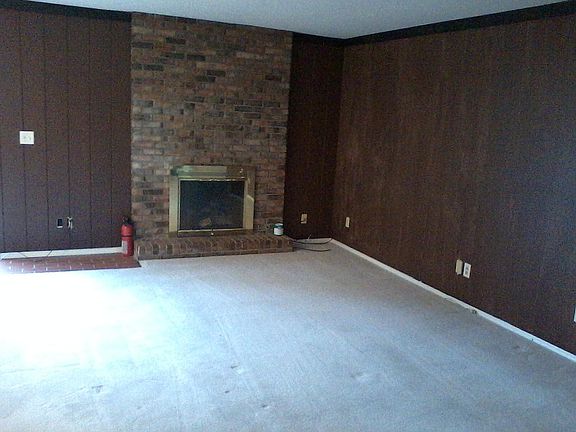 Living room, gas fireplace, cable or DISH ready.