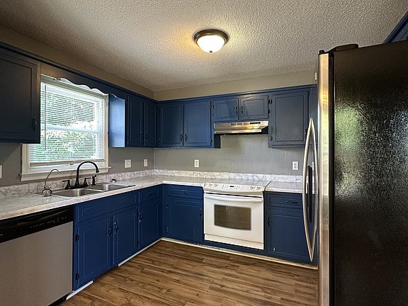 3rd image of 2026 Windmeade Dr