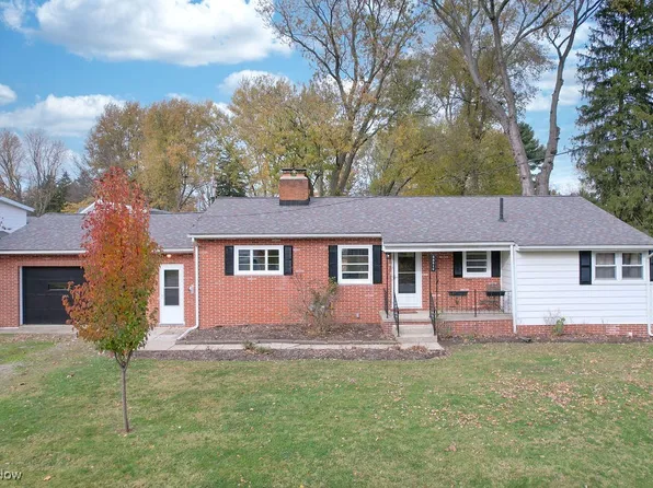 38810 Harmondale Dr, Willoughby, OH 44094