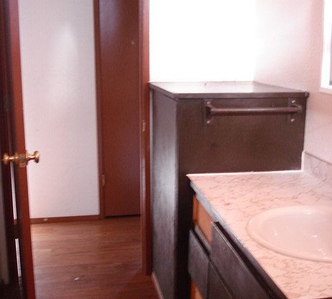 4th image of 108 43rd Pl NW