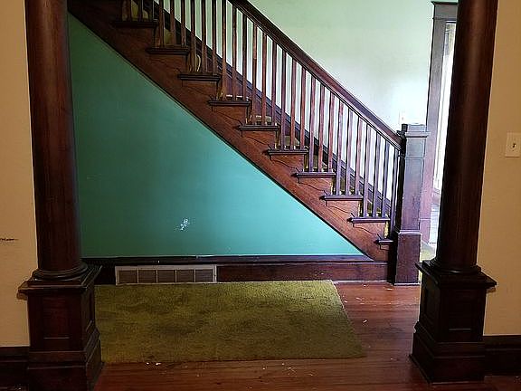 Ornate woodwork 