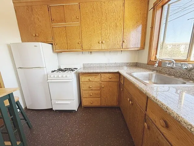 1 bed, 400 sqft, $2,380 — Photo 2