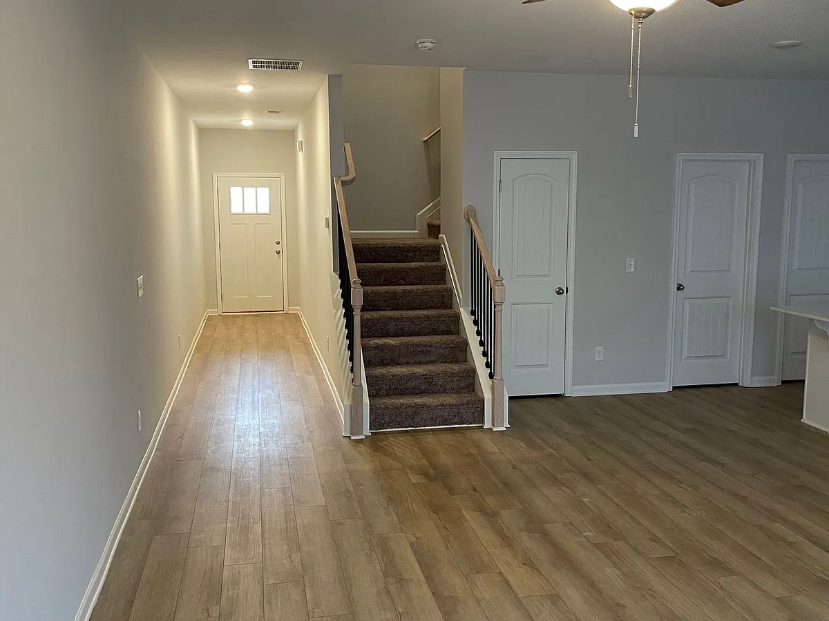 Building Photo - 163 Raiden Cir