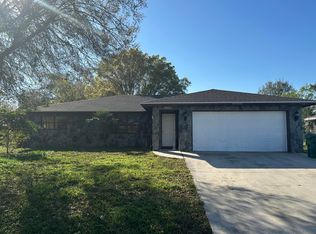 1562 SW Avens St, Port Saint Lucie, FL 34983