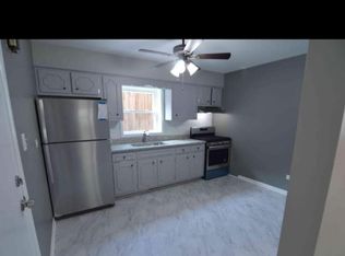 2064 N 18th Ave APT 2R, Melrose Park, IL 60160