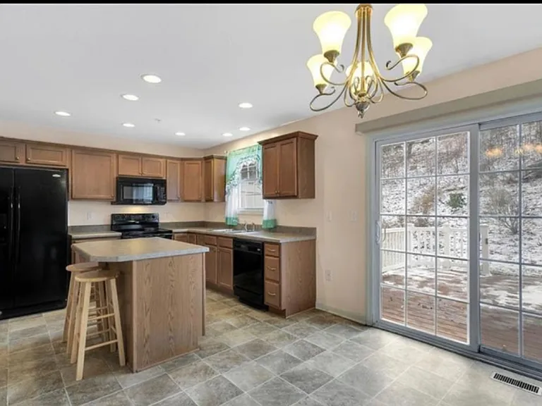225 Persimmon Ln — Photo 21