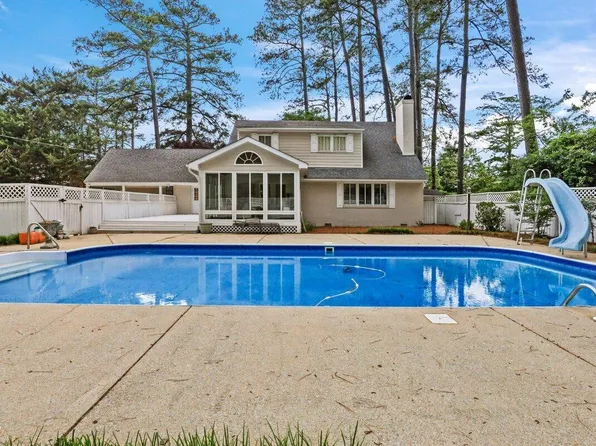 1105 S Vermont St, Smithfield, NC 27577