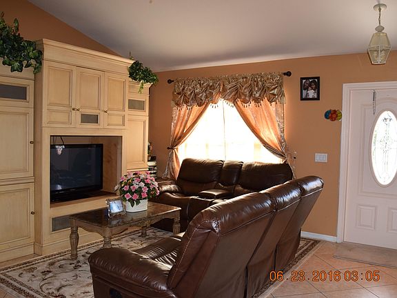 2nd image of 643 NW Kingston Street