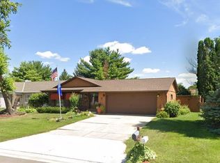 1716 Excalibur Dr, Janesville, WI 53546