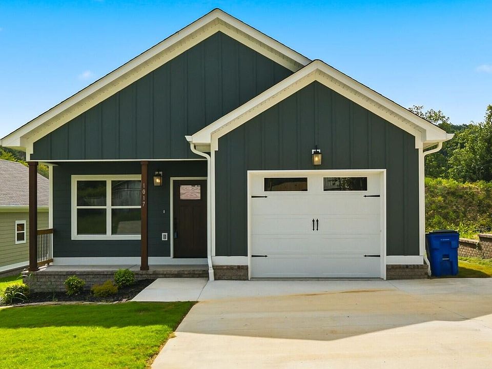 1st image of 1017 McCann Dr SE