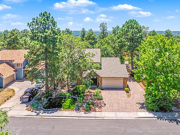 4th image of 2667 E Matterhorn Dr