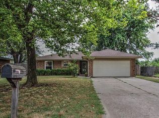 404 W Maple Branch Way, Mustang, OK 73064