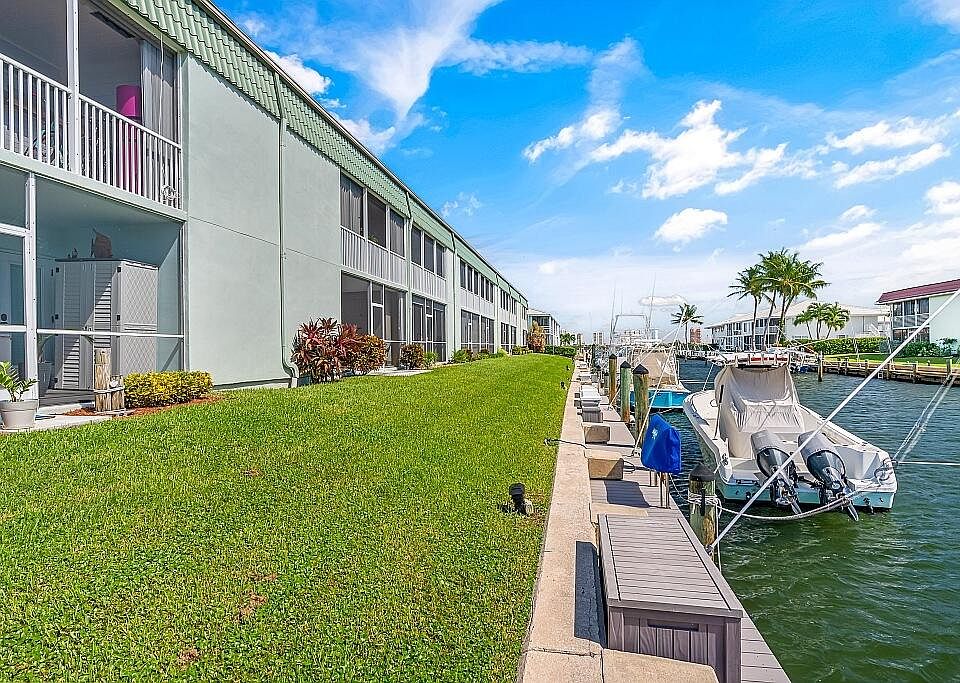 1st image of 110 Wettaw Lane #206