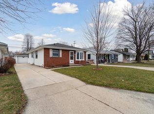 831 S 109th St, West Allis, WI 53214