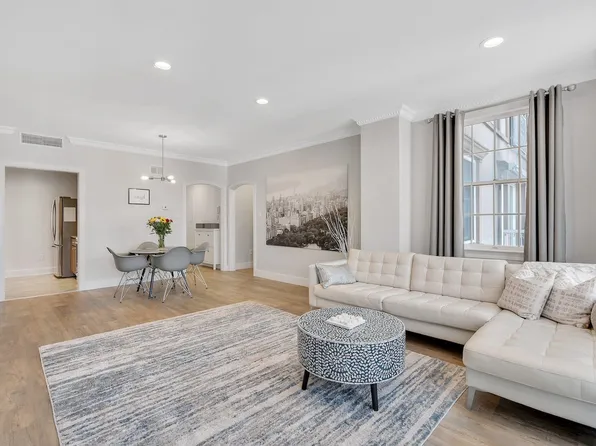201 Shearwater Ct W APT 32, Jersey City, NJ 07305