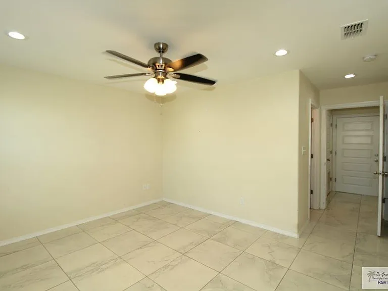 23329 Grapefruit Ave — Photo 13