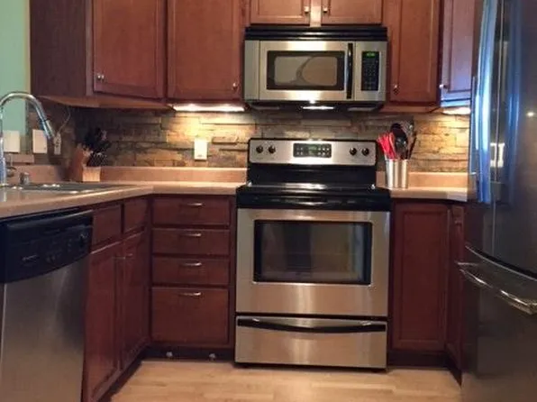 6853 Yellowwood Ln, Deforest, WI 53532