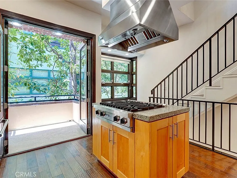 2323 S Beverly Glen Blvd #8 — Photo 7