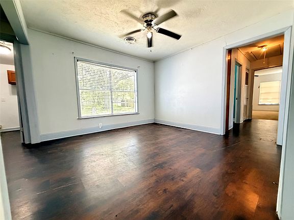 4th image of 1904 Wright Blvd