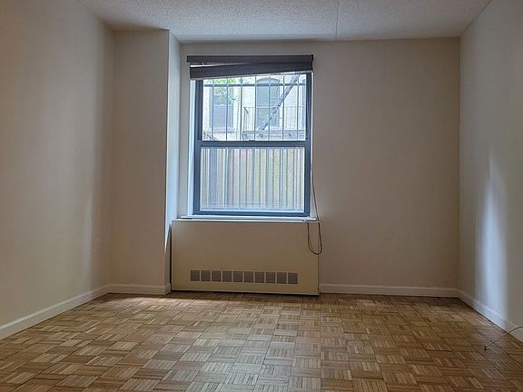 3rd image of 225 E 6th St APT 1D