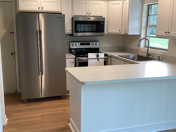 3rd image of 23 Felter Ln
