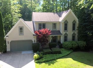 8797 Lake In The Woods Trl, Chagrin Falls, OH 44023