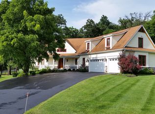 2608 Whiteoak Ct, McHenry, IL 60050