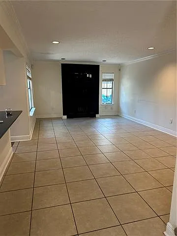 3 bed, 2.0 bath, 1725 sqft, $1,750 — Photo 2