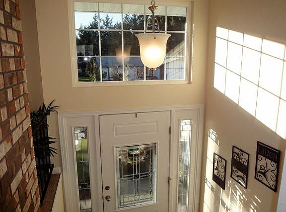 2nd image of 6588 Helena Dr NE