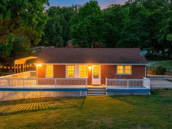 344 Hillview Ln, Salem, VA 24153
