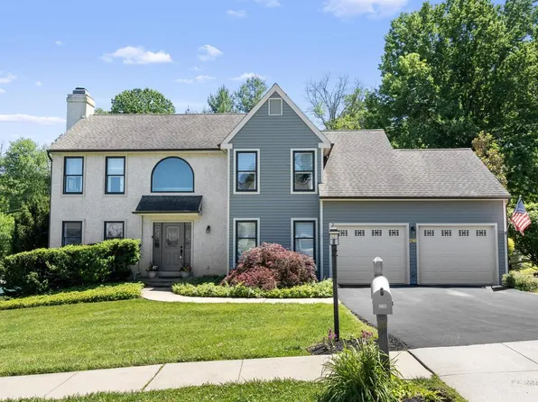 216 County Claire Ln, Aston, PA 19014