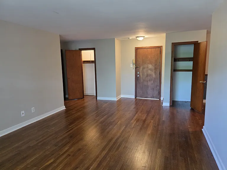 201 E Swissvale Ave #8 — Photo 13