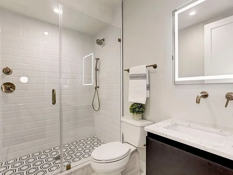 1331 Taylor St NW #1 — Photo 18