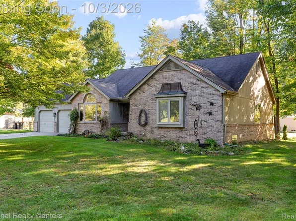 19998 Purlingbrook St, Livonia, MI 48152