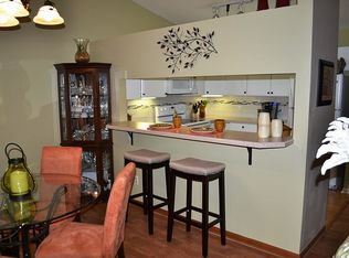 719 Bradford Pl NE, Grand Rapids, MI 49525