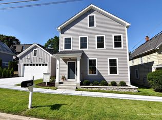 314 Indiana St, St Charles, IL 60174
