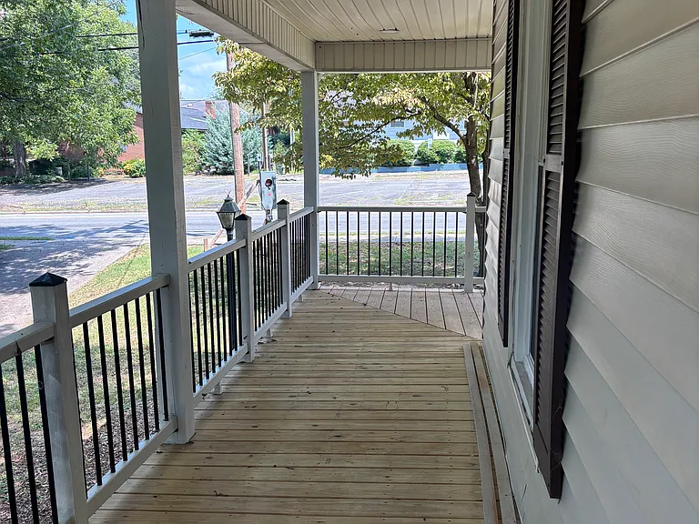 203 N Grove St #4 — Photo 15