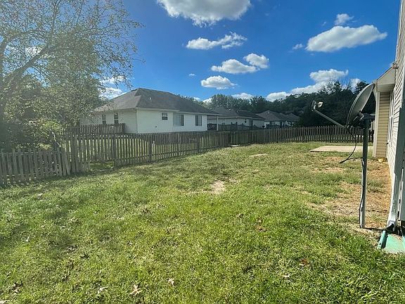 3rd image of 802 Ames Dr